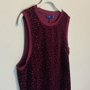NWT Apt 9 Tank